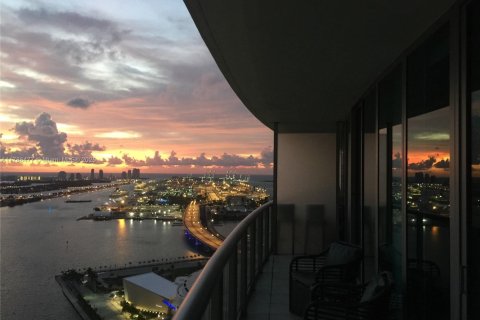 Condo in Miami, Florida, 2 bedrooms  № 1645157 - photo 25
