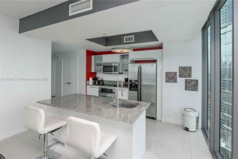 Condo in Miami, Florida, 2 bedrooms  № 1645157 - photo 8