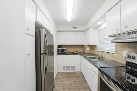 Купить кондоминиум в Сарасота, Флорида 6 комнат, 66.43м2, № 2106288 - фото 17