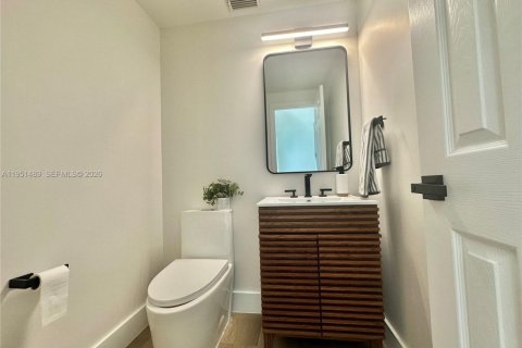 Villa ou maison à vendre à Pembroke Pines, Floride: 3 chambres, 193.61 m2 № 2333673 - photo 19
