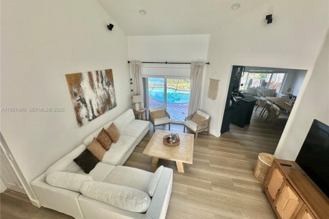 Villa ou maison à vendre à Pembroke Pines, Floride: 3 chambres, 193.61 m2 № 2333673 - photo 6