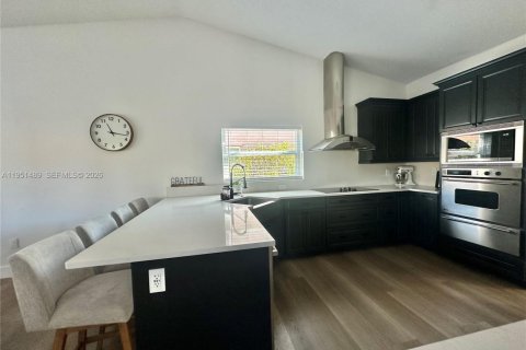 Villa ou maison à vendre à Pembroke Pines, Floride: 3 chambres, 193.61 m2 № 2333673 - photo 14