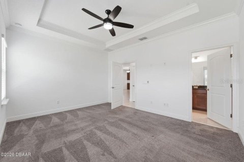 House in Port Orange, Florida 4 bedrooms, 176.14 sq.m. № 2393731 - photo 12