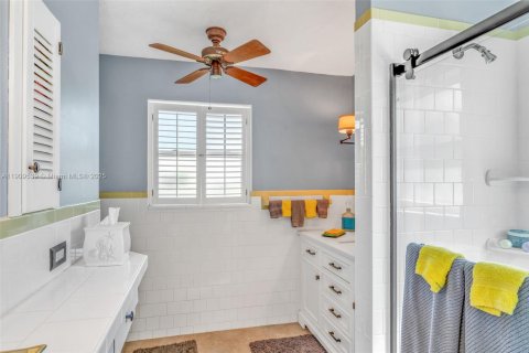 Casa en venta en Big Pine Key, Florida, 4 dormitorios, 201.23 m2 № 1975525 - foto 22