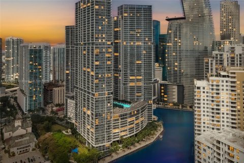 Condominio en venta en Miami, Florida, 1 dormitorio, 88.54 m2 № 1798876 - foto 1