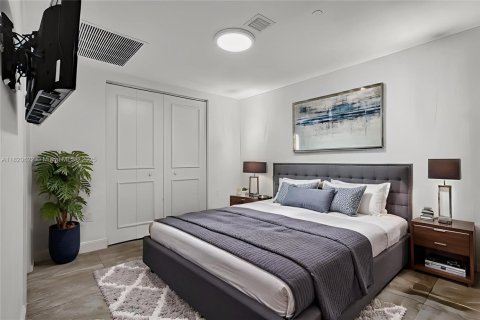 Condominio en venta en Miami, Florida, 1 dormitorio, 88.54 m2 № 1798876 - foto 12