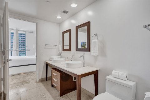 Condominio en venta en Miami, Florida, 1 dormitorio, 88.54 m2 № 1798876 - foto 15