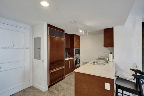 Condominio en venta en Miami, Florida, 1 dormitorio, 88.54 m2 № 1798876 - foto 10