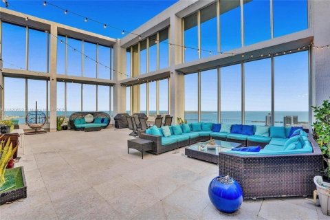 Condominio en venta en Miami, Florida, 1 dormitorio, 88.54 m2 № 1798876 - foto 28