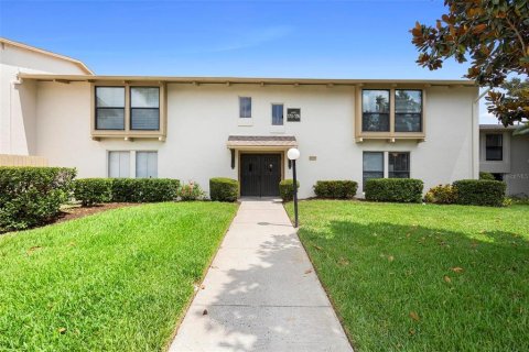 Condo in Altamonte Springs, Florida, 2 bedrooms  № 2113695