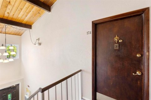 Condo in Altamonte Springs, Florida, 2 bedrooms № 2113695 - photo 26