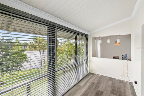 Condo in Altamonte Springs, Florida, 2 bedrooms № 2113695 - photo 4