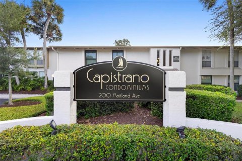 Condo in Altamonte Springs, Florida, 2 bedrooms № 2113695 - photo 3