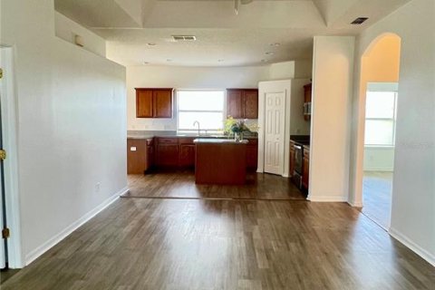 Villa ou maison à louer à Deltona, Floride: 3 chambres, 136.38 m2 № 2166668 - photo 4