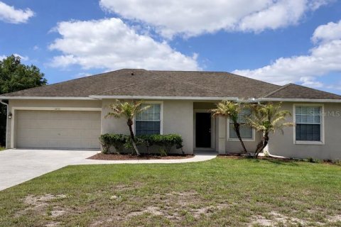 Villa ou maison à Deltona, Floride 3 chambres, 136.38 m2 № 2166668