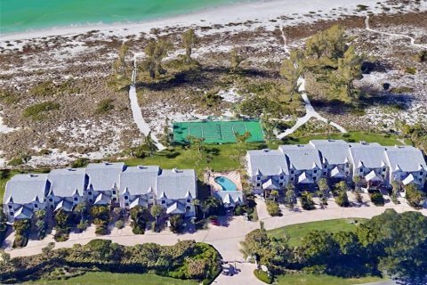 Townhouse in Boca Grande, Florida 3 bedrooms, 180.97 sq.m. № 1586578 - photo 1