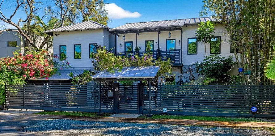 Villa ou maison à Miami, Floride 3 chambres, 277.96 m2 № 2005068