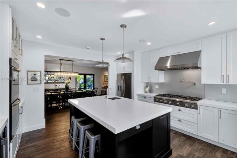 Villa ou maison à vendre à Miami, Floride: 3 chambres, 277.96 m2 № 2005068 - photo 8