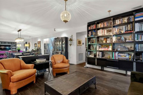 Villa ou maison à vendre à Miami, Floride: 3 chambres, 277.96 m2 № 2005068 - photo 18