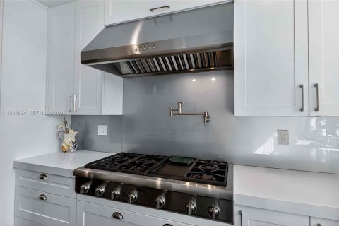 Villa ou maison à vendre à Miami, Floride: 3 chambres, 277.96 m2 № 2005068 - photo 12