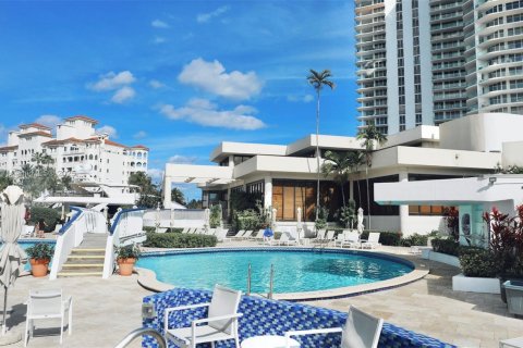 Condominio en venta en Aventura, Florida, 2 dormitorios, 169.55 m2 № 1735659 - foto 27