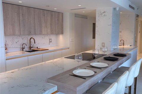 Condominio en venta en Aventura, Florida, 2 dormitorios, 169.55 m2 № 1735659 - foto 17