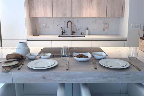 Condominio en venta en Aventura, Florida, 2 dormitorios, 169.55 m2 № 1735659 - foto 8