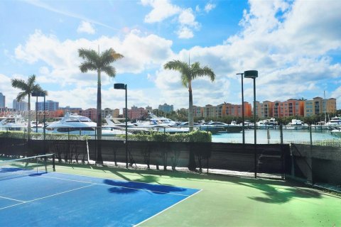 Condominio en venta en Aventura, Florida, 2 dormitorios, 169.55 m2 № 1735659 - foto 28