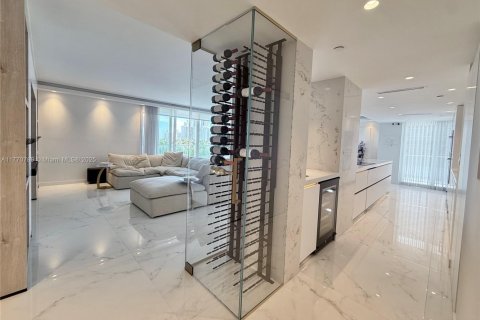 Condominio en venta en Aventura, Florida, 2 dormitorios, 169.55 m2 № 1735659 - foto 18