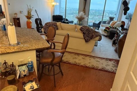 Condominio en venta en Hollywood, Florida, 2 dormitorios, 108.14 m2 № 1973970 - foto 4