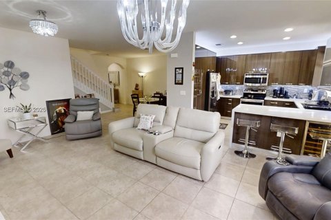 Villa ou maison à vendre à Miami, Floride: 3 chambres, 180.04 m2 № 1995256 - photo 8