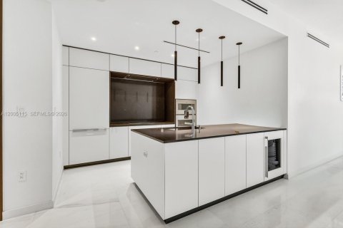 Copropriété à vendre à Miami, Floride: 2 chambres, 136.94 m2 № 2145676 - photo 2