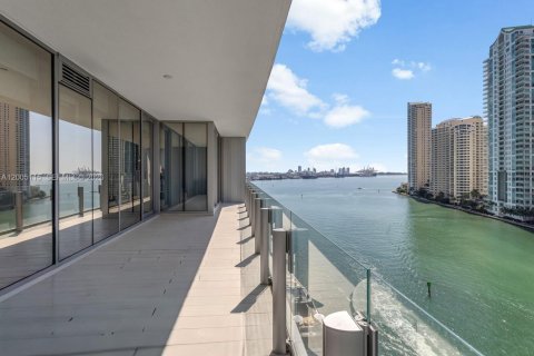 Copropriété à vendre à Miami, Floride: 2 chambres, 136.94 m2 № 2145676 - photo 12