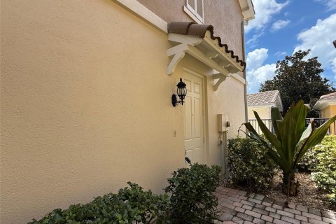 Townhouse in Orlando, Florida 3 bedrooms, 156.08 sq.m. № 1918510 - photo 2