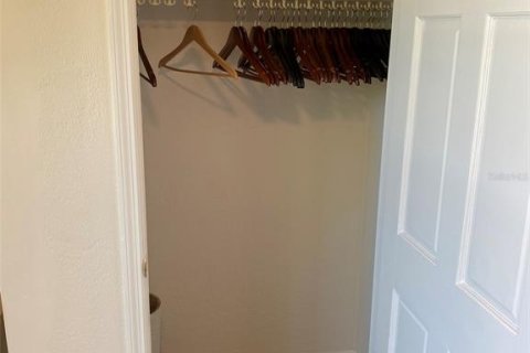 Condo in New Smyrna Beach, Florida, 2 bedrooms  № 1204719 - photo 1