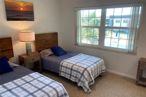 Condo in New Smyrna Beach, Florida, 2 bedrooms  № 1204719 - photo 10
