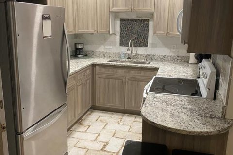 Condo in New Smyrna Beach, Florida, 2 bedrooms  № 1204719 - photo 27