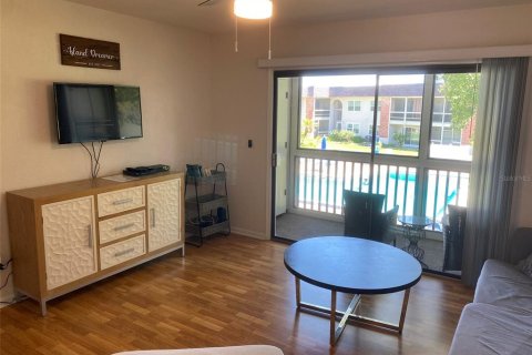 Condo in New Smyrna Beach, Florida, 2 bedrooms  № 1204719 - photo 21