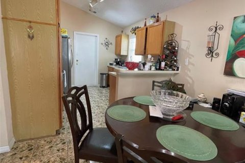 House in Kissimmee, Florida 3 bedrooms, 124.86 sq.m. № 1894522 - photo 10