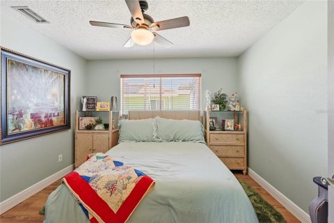 House in North Fort Myers, Florida 4 bedrooms, 171.96 sq.m. № 2157137 - photo 26