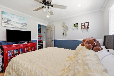 House in North Fort Myers, Florida 4 bedrooms, 171.96 sq.m. № 2157137 - photo 25