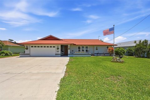 House in North Fort Myers, Florida 4 bedrooms, 171.96 sq.m. № 2157137