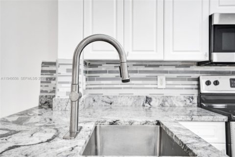 Touwnhouse à vendre à Deerfield Beach, Floride: 3 chambres, 127.83 m2 № 2005226 - photo 7