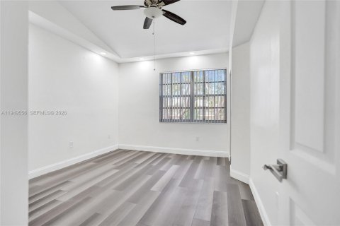 Touwnhouse à vendre à Deerfield Beach, Floride: 3 chambres, 127.83 m2 № 2005226 - photo 19