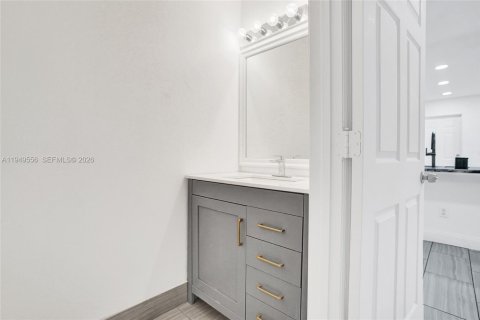 Touwnhouse à vendre à Deerfield Beach, Floride: 3 chambres, 127.83 m2 № 2005226 - photo 15