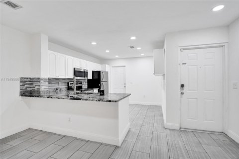 Touwnhouse à vendre à Deerfield Beach, Floride: 3 chambres, 127.83 m2 № 2005226 - photo 5