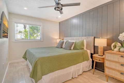 House in Holmes Beach, Florida 3 bedrooms, 125.42 sq.m. № 1736984 - photo 22