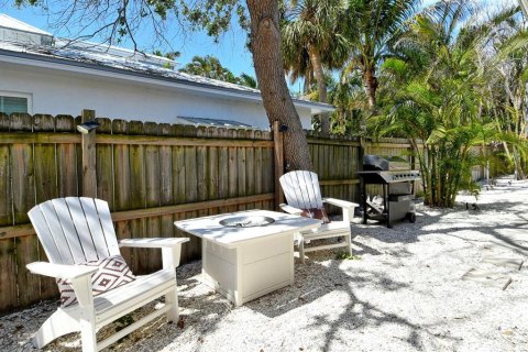 House in Holmes Beach, Florida 3 bedrooms, 125.42 sq.m. № 1736984 - photo 19