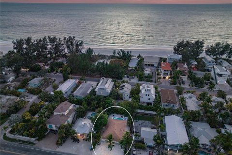 House in Holmes Beach, Florida 3 bedrooms, 125.42 sq.m. № 1736984 - photo 27