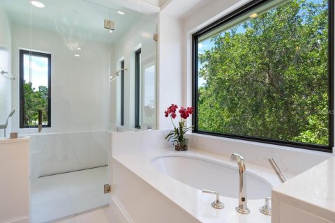 House in Bradenton, Florida 3 bedrooms, 417.04 sq.m. № 1534951 - photo 18